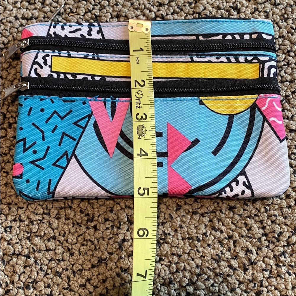 Colorful Geometric Patterned Pouch - Picture 5 of 5